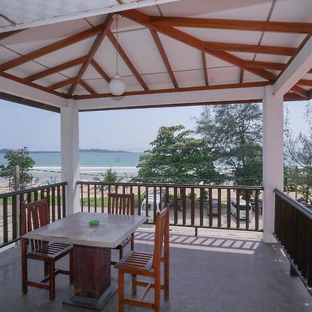 Oyo 512 Agra Lanka Beach Resort Велігама Екстер'єр фото