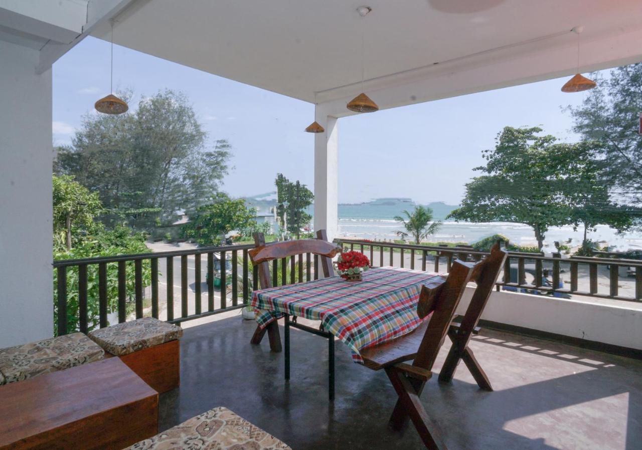 Oyo 512 Agra Lanka Beach Resort Велігама Екстер'єр фото