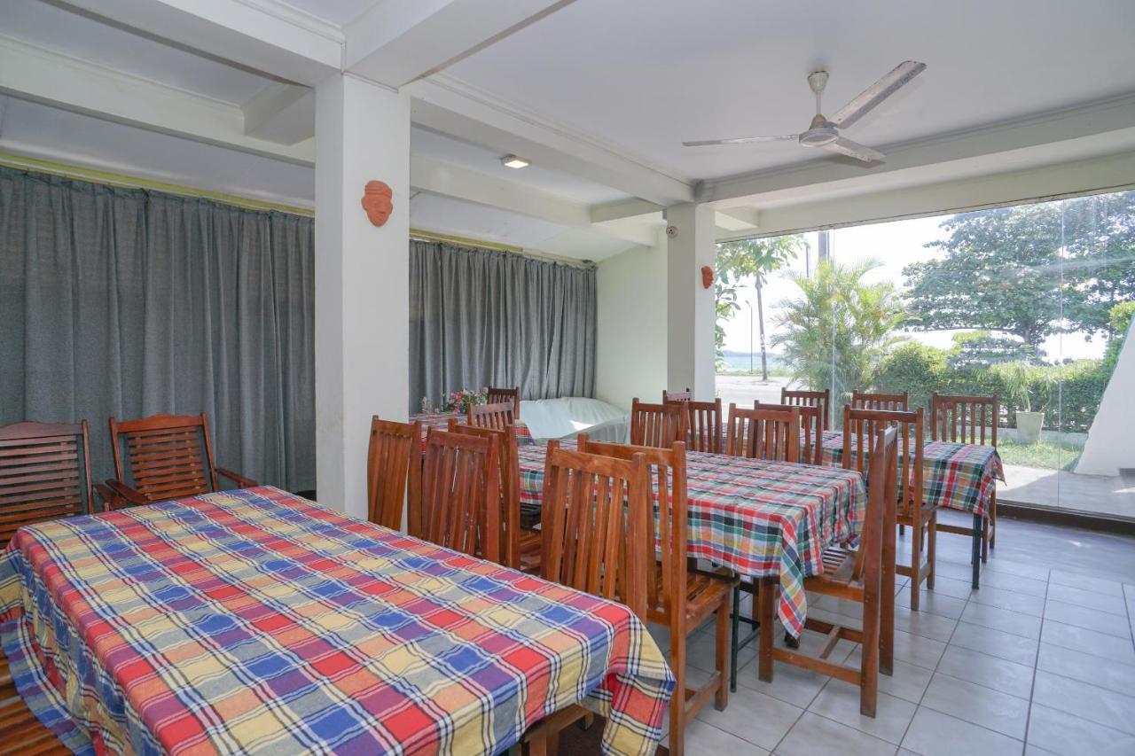 Oyo 512 Agra Lanka Beach Resort Велігама Екстер'єр фото